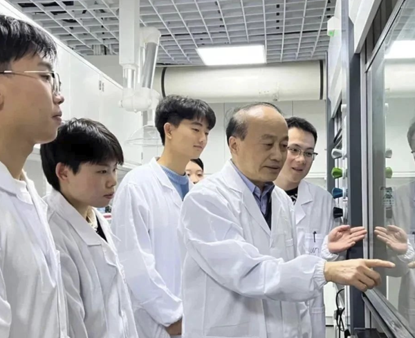 碳紙項目獲A輪融資 美錦能源再探新興能源技術(shù)，或?qū)⒎趸律鲜泄? />
</span>
<span id=